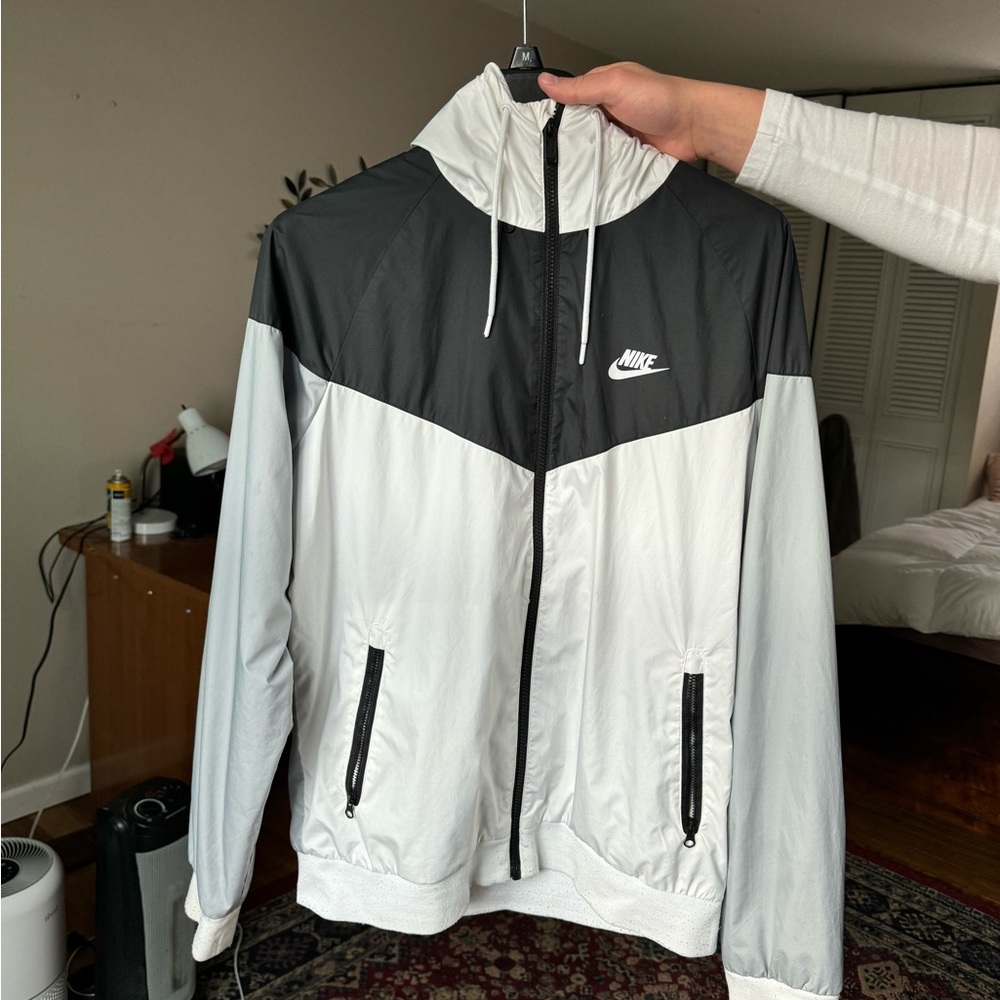Men’s Nike Windbreaker Size M